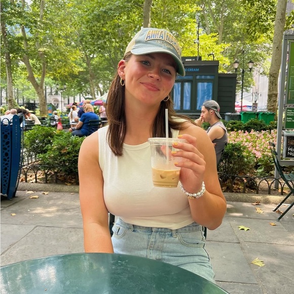 Meet your Posher, Reese - Picture 1 of 1